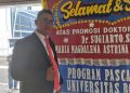 Raih Gelar Doktor, Sugiarto Buktikan Semua Bisa
