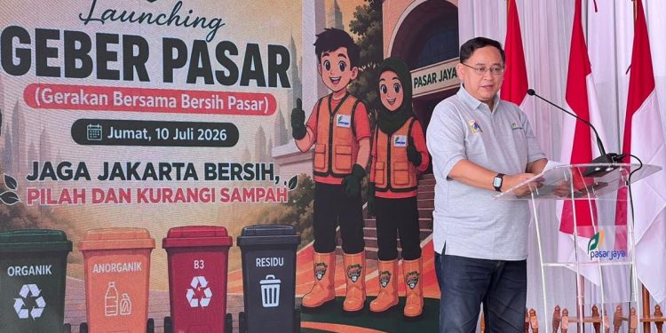 Gerakan Bersama Bersih Pasar Diluncurkan di Pasar Induk Kramat Jati