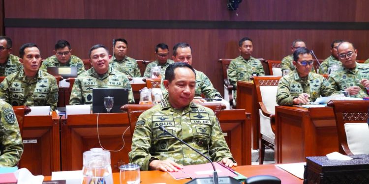 Panglima TNI Bersama Wamenhan RI Hadiri Raker Bersama Komisi I DPR RI