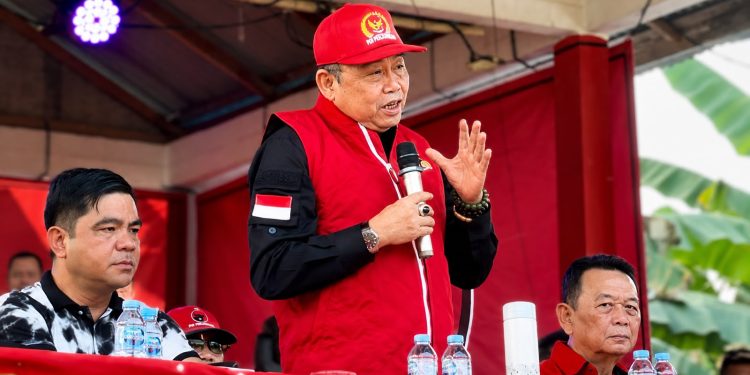 Peringati Hari Kemerdekaan RI, Cornelis Buka Turnamen Sepak Bola Banteng Cup