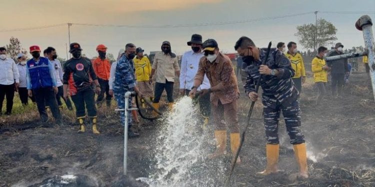 Strategi Pemadaman Karhutla, Padamkan Bara Dari Dalam Gambut