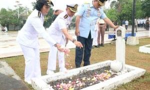 Danlanal Bintan Kobarkan Semangat Kepahlawanan, Ziarah Nasional HUT Ke-81 TNI di Pusara Bhakti