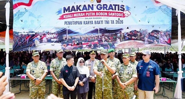 Wakil Panglima TNI Jenderal Tandyo Budi Revita menutup kegiatan Karya Bakti TNI 2026 di Markas Yonif TP 842/BS