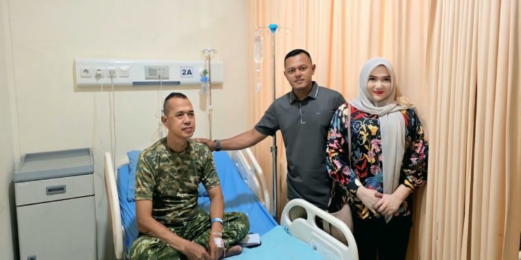 DANYONIF 4 MARINIR TUNJUKKAN KEPEDULIAN KEPADA PRAJURIT PETARUNG CANDRACA