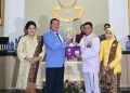 Ketua Umum PPAL Serahkan KTA Kepada 39 Pati Wisudawan Pada Upacara Wisuda Purnawira di AAL Bumi Moro Surabaya