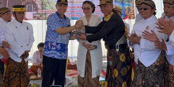 Pakasa dari Berbagai Daerah Hadiri Wilujengan Sekar Wijayakusuma di Teluk Penyu Cilacap